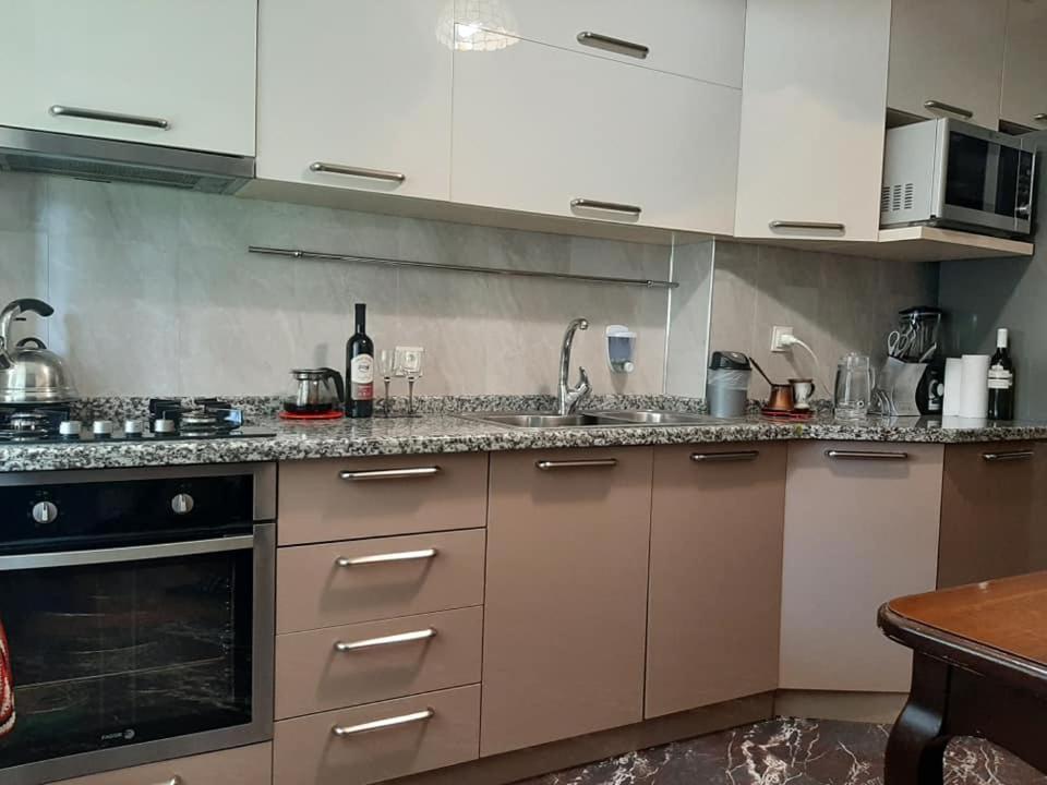 Apartment Жужуна Batumi Eksteriør billede